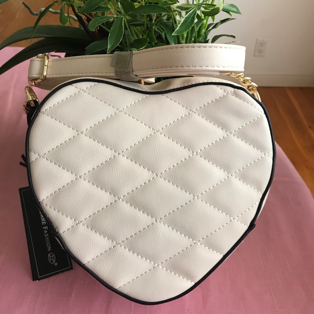 New Beautiful ❤️ purses - Picture 2 of 6